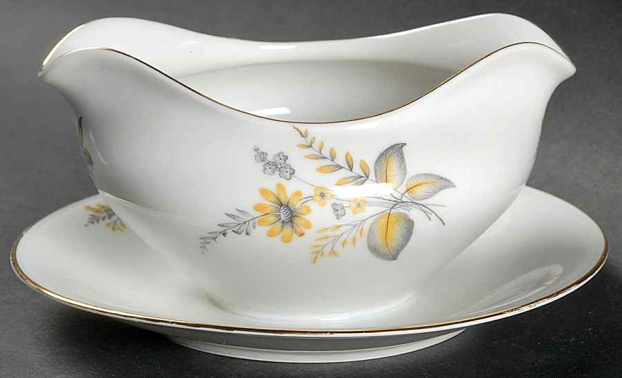 Beatrice Gravy Boat with Attached Underplate by Edelstein-1