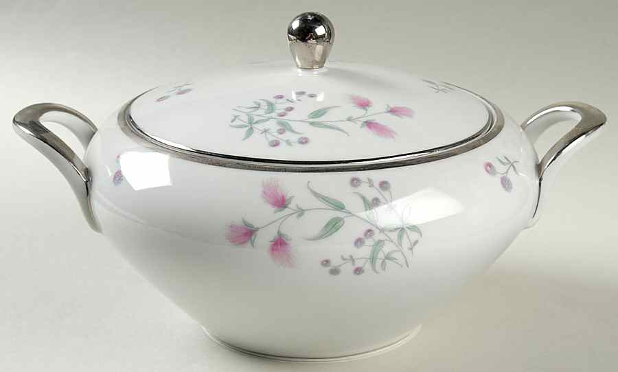 Carlisle Round Covered Vegetable by Edelstein-1