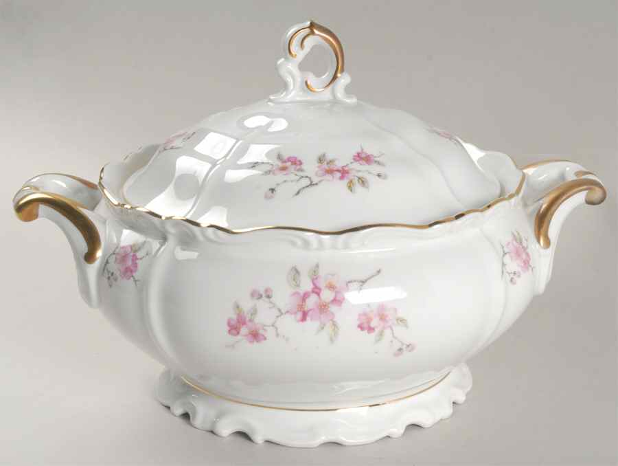 Dinah Round Covered Vegetable by Edelstein-1