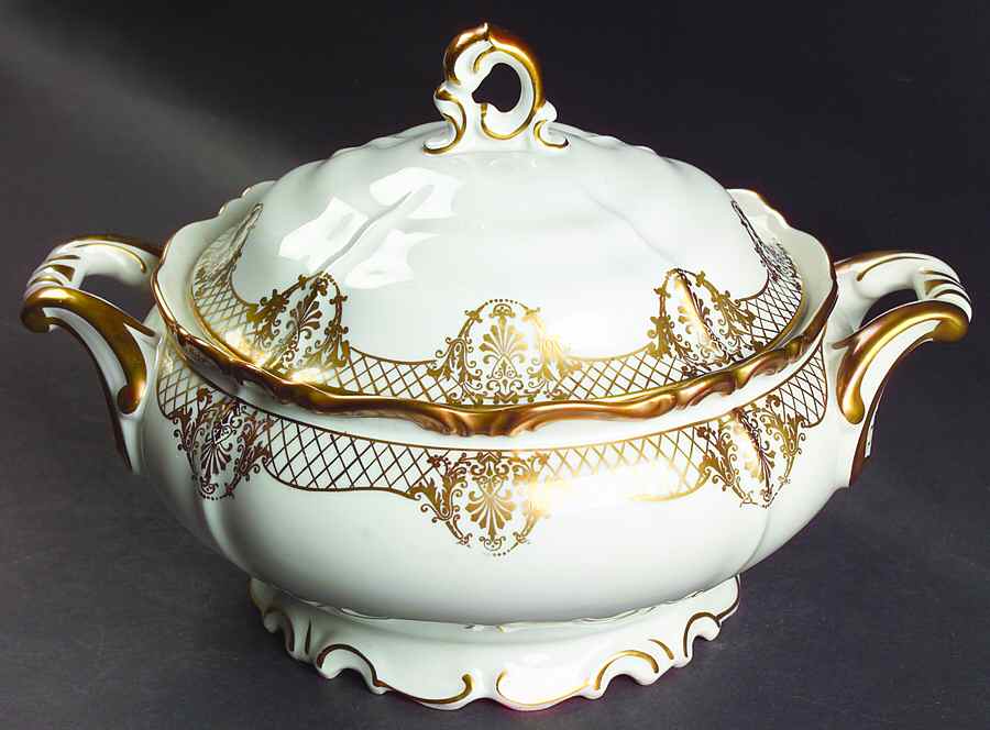 Empire Round Covered Vegetable by Edelstein-1