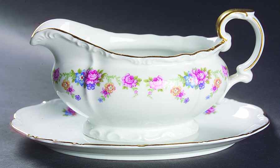 Kensington Gravy Boat with Attached Underplate by Edelstein-1