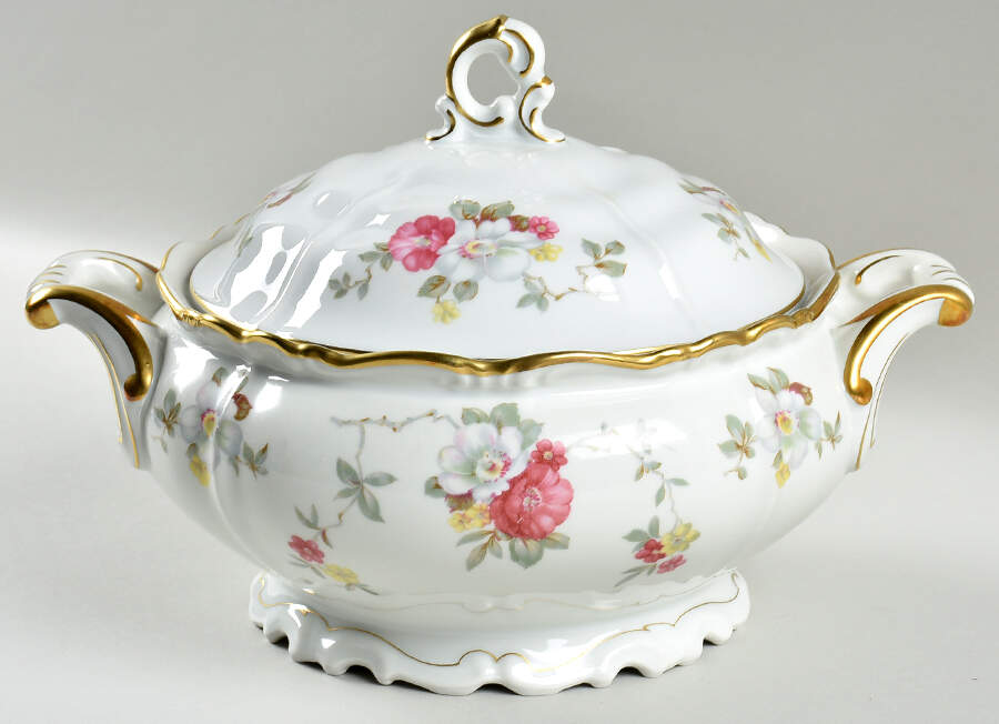 Oregon Round Covered Vegetable by Edelstein-1