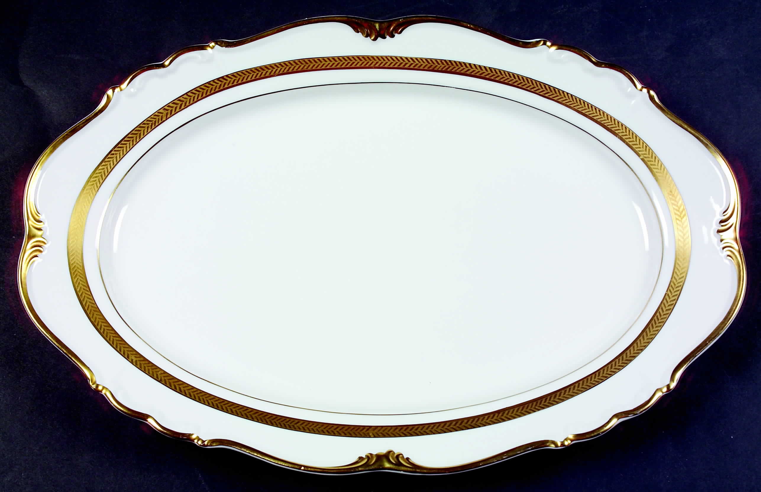 Oxford 15" Oval Serving Platter by Edelstein-1