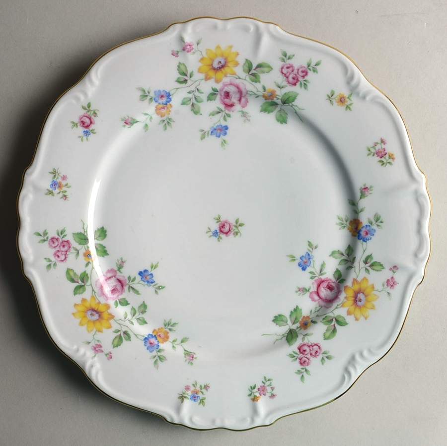 Queen's Rose (Whitebckgd) Dinner Plate by Edelstein-1
