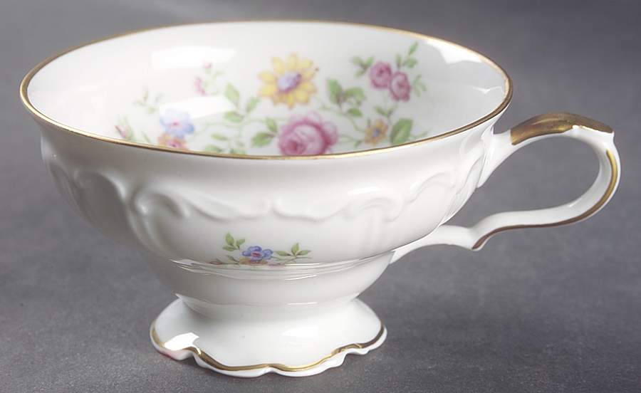 Queen's Rose (Whitebckgd) Footed Cup by Edelstein-1