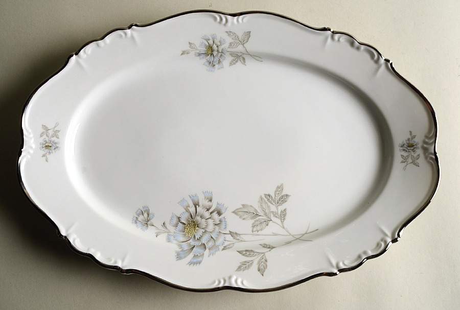 Riviera 15" Oval Serving Platter by Edelstein-1