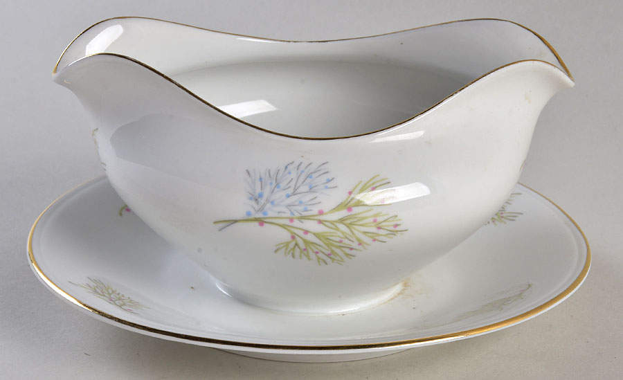 Wakefield Gravy Boat with Attached Underplate by Edelstein-1