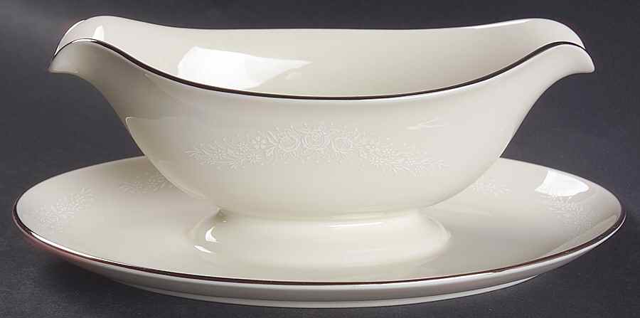 Bridal Veil Gravy Boat with Attached Underplate by Edgerton-1