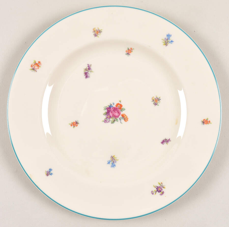 Lorraine Luncheon Plate by Edgerton-1