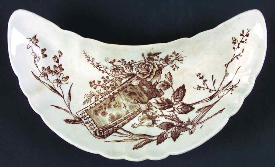 Trentham Bone Dish by Edge Malkin-1