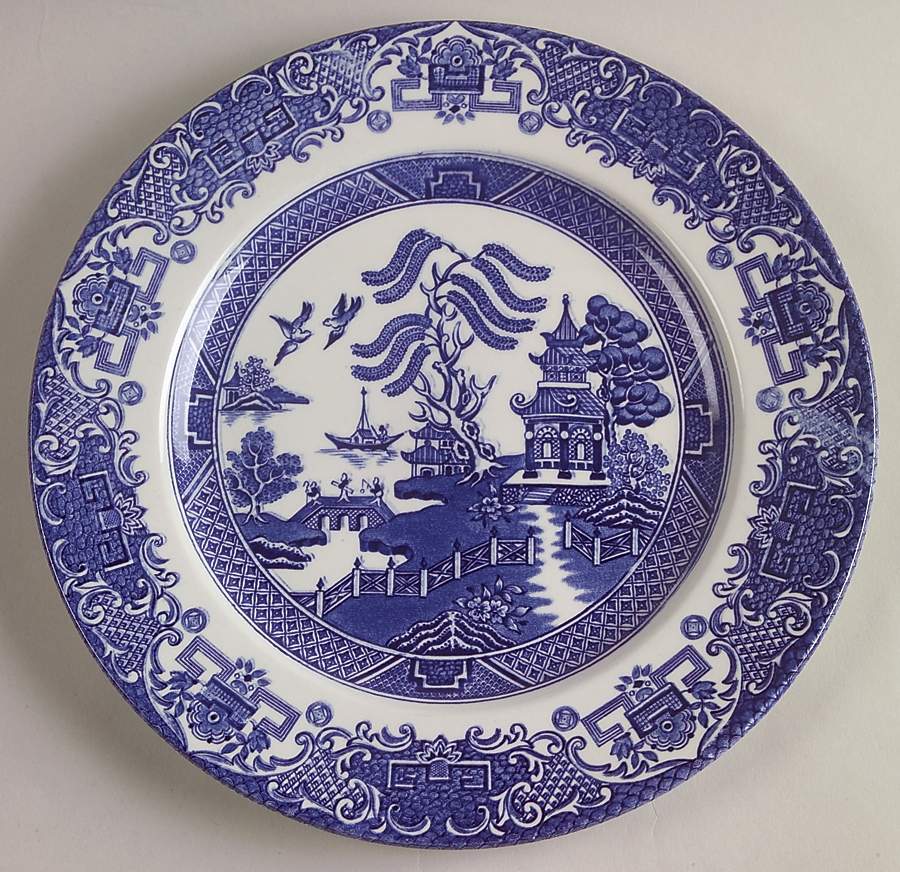 Blue Willow Dinner Plate by English Ironstone Tableware-1