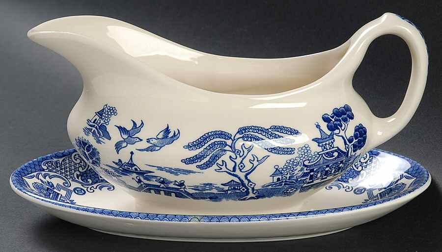 Blue Willow Gravy Boat & Underplate by English Ironstone Tableware-1