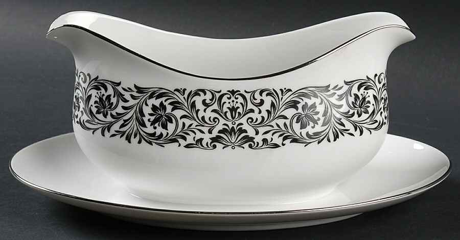 Baronesse Gravy Boat with Attached Underplate by Ekco-1