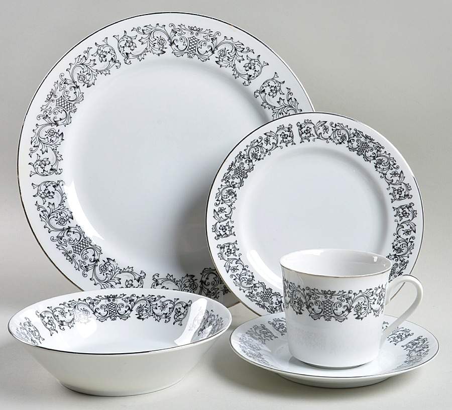 Corsair 5 Piece Place Setting by Ekco-1