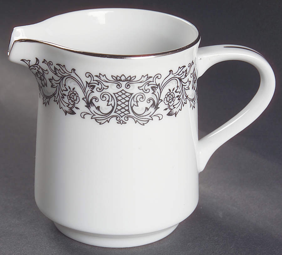 Corsair Creamer by Ekco-1