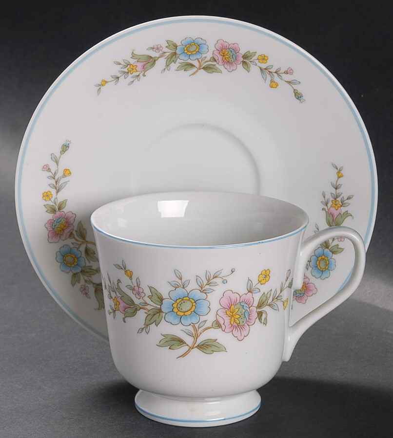 Lugano Footed Cup & Saucer Set by Ekco-1