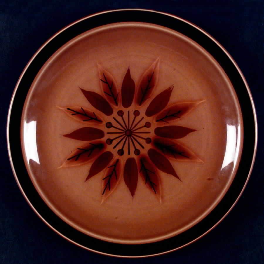 Lugaro Dinner Plate by Ekco-1