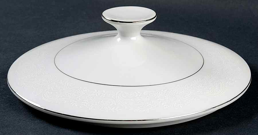 Monique Lace Lid for Round Vegetable by Ekco-1