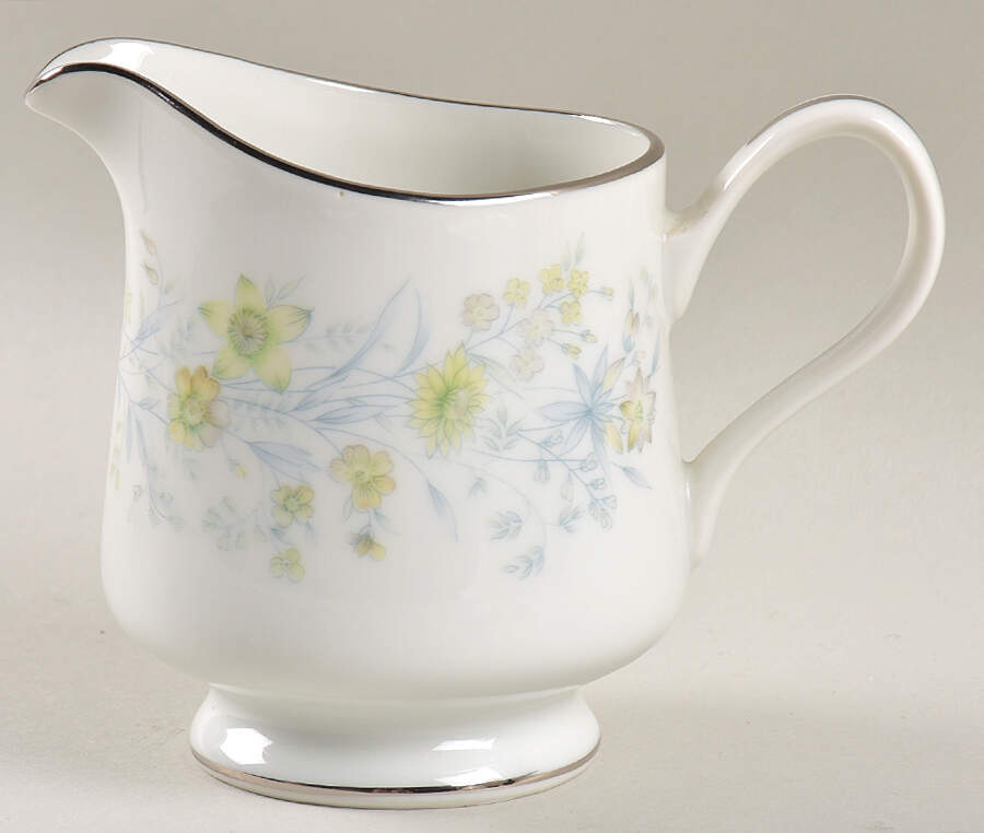 Serenade Creamer by Ekco-1