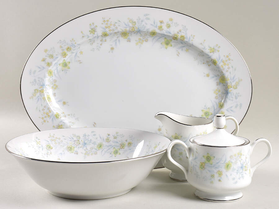 Serenade 5 Piece Hostess Set by Ekco-1