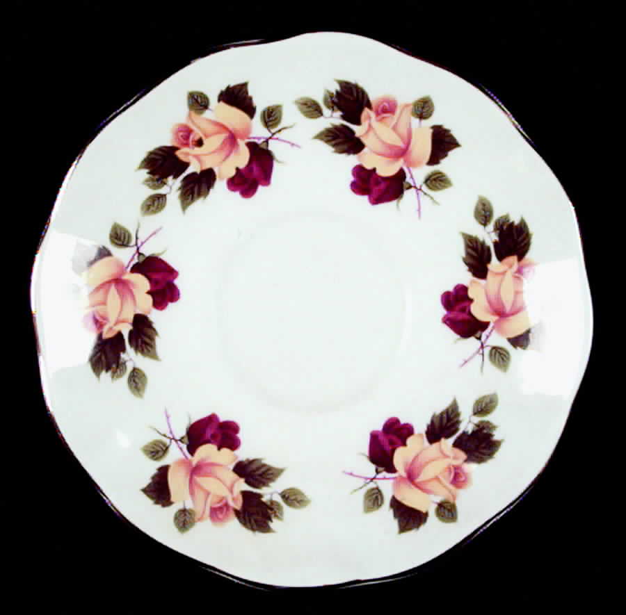 2223 Saucer by Elizabethan-1