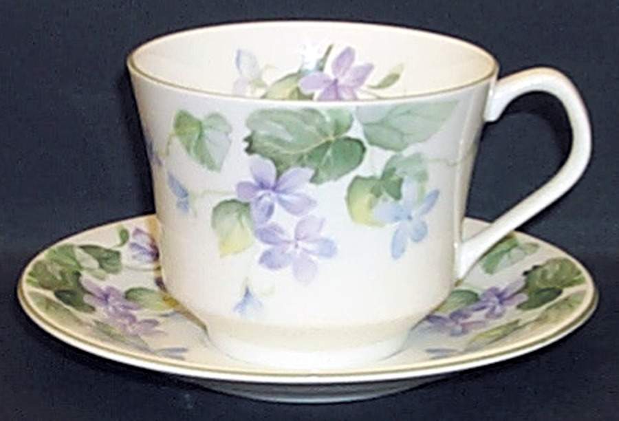 Harewood Oversized Cup & Saucer Set by Elizabethan-1
