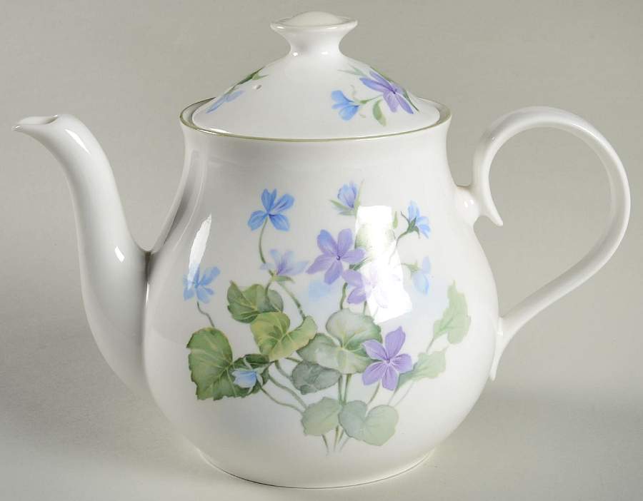 Harewood Teapot & Lid by Elizabethan-1