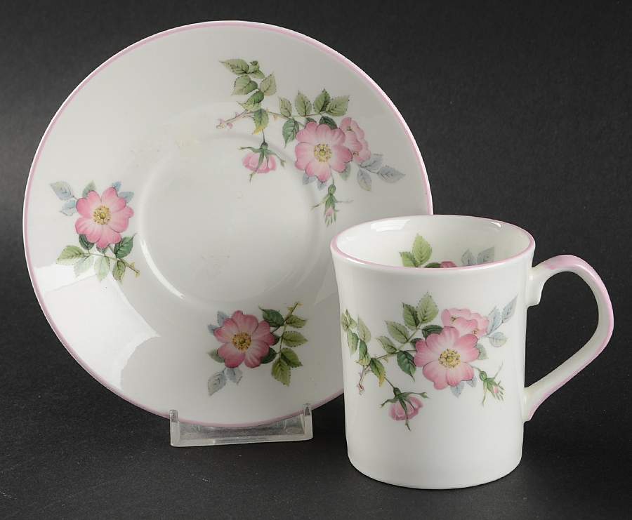 Hedgerow Flat Cup & Saucer Set by Elizabethan-1