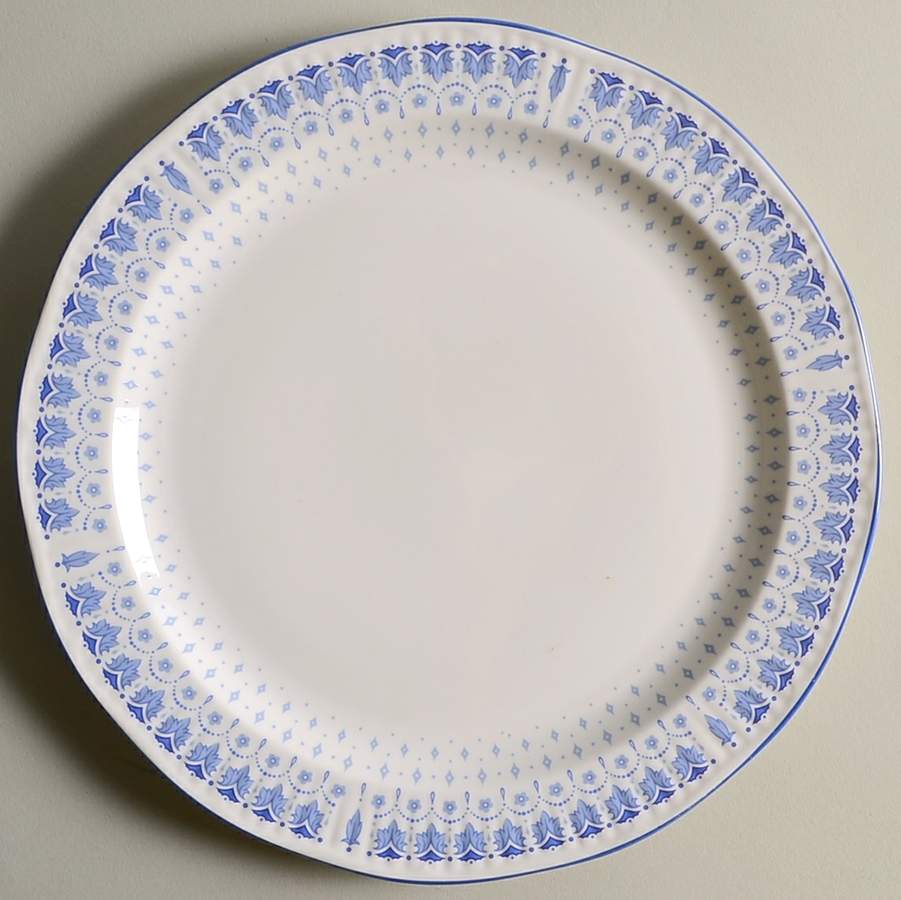 Langdale Dinner Plate by Elizabethan-1
