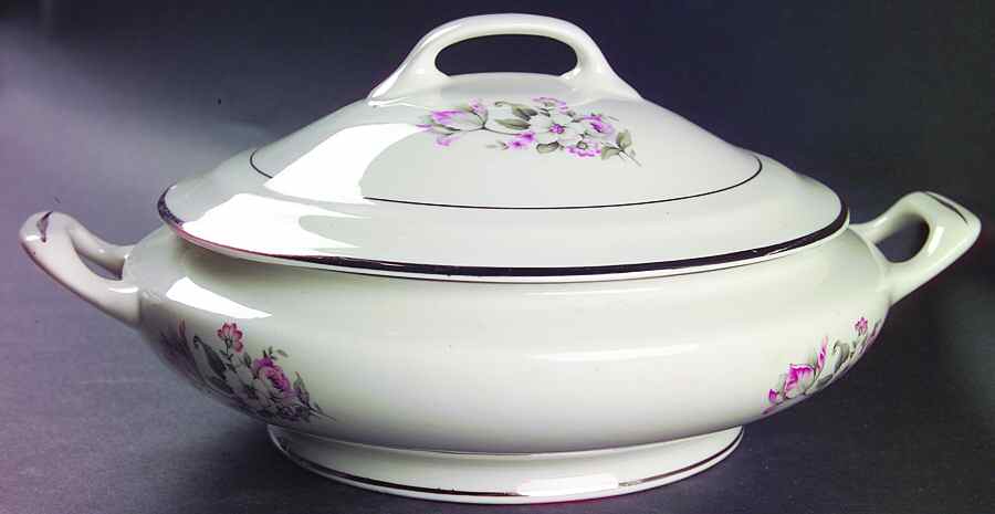 EMB1 Round Covered Vegetable by Embassy (American)-1