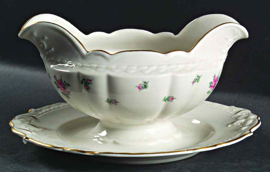 EMB41 (USA) Gravy Boat with Attached Underplate by Embassy (American)-1