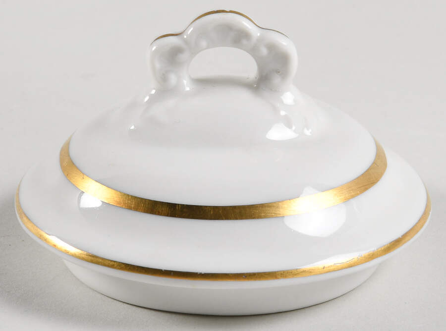 EMB42 Lid for Teapot by Embassy (American)-1