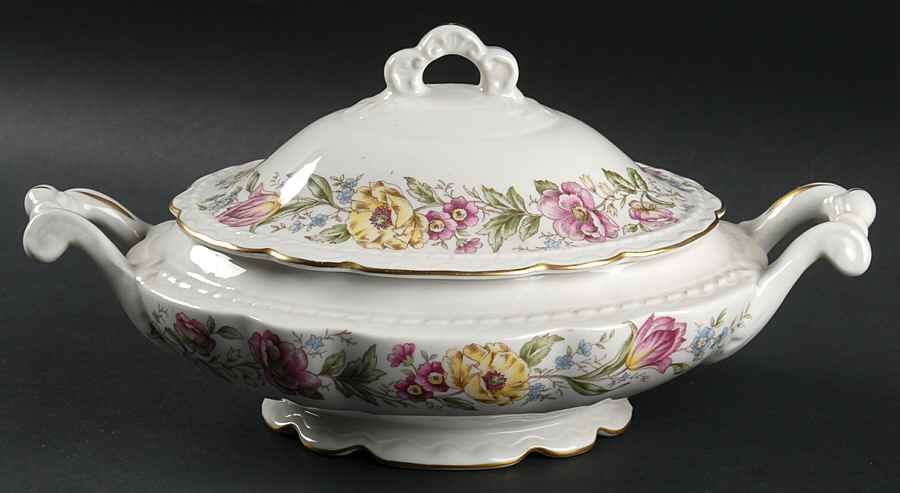 EMB42 Oval Covered Vegetable by Embassy (American)-1