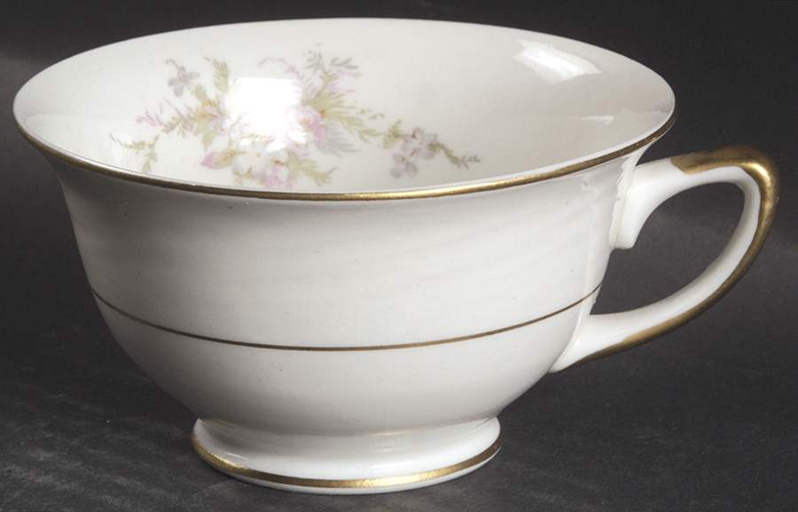 EMB8 (AMERICAN) Footed Cup by Embassy (American)-1