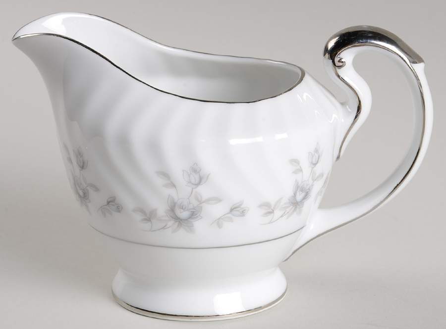 Essex Creamer by Empress (Japan)-1