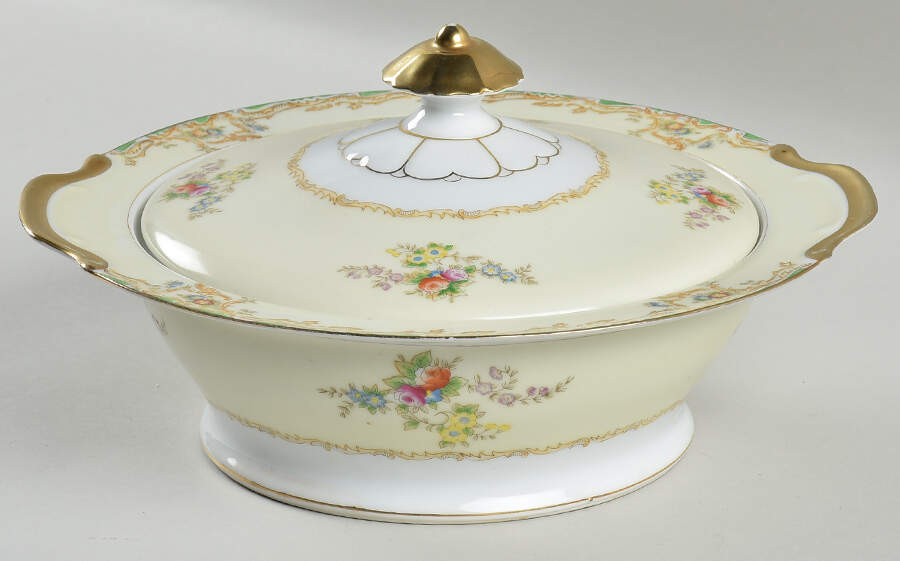 Flora (No #) Round Covered Vegetable by Empress (Japan)-1