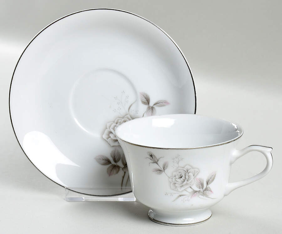 Gloria Footed Cup & Saucer Set by Empress (Japan)-1
