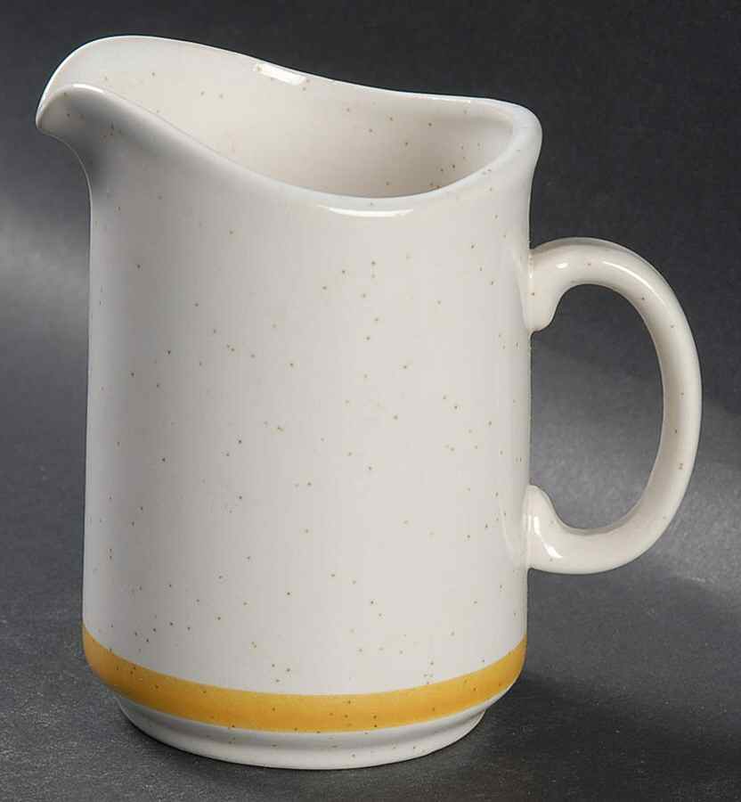 Madrigal Creamer by Empress (Japan)-1