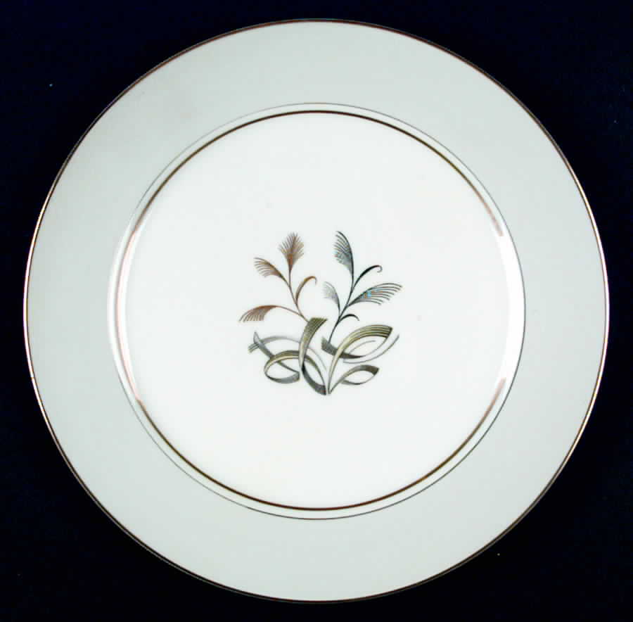 Manhasset Dinner Plate by Empress (Japan)-1