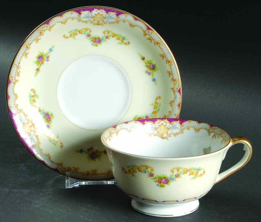 Minuet Footed Cup & Saucer Set by Empress (Japan)-1