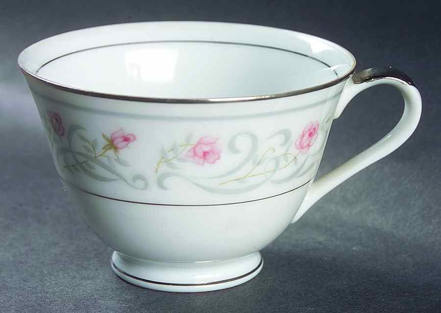 Oxford Footed Cup by Empress (Japan)-1