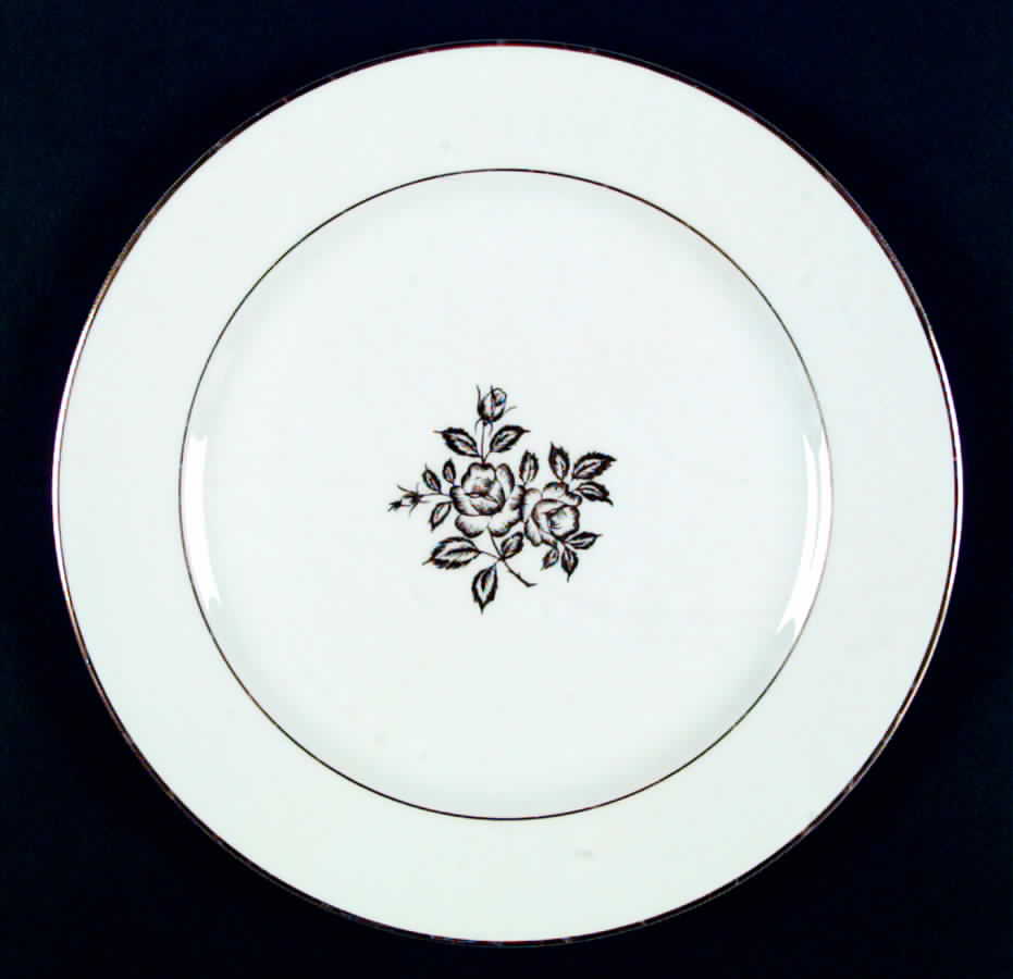 Royal Highness Dinner Plate by Empress (Japan)-1