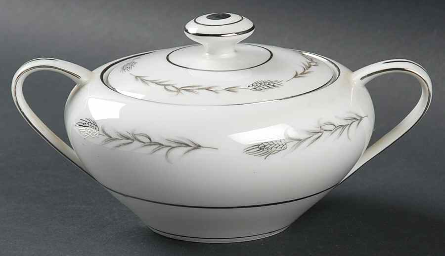 Silver Wheat (1106) Sugar Bowl & Lid by Empress (Japan)-1