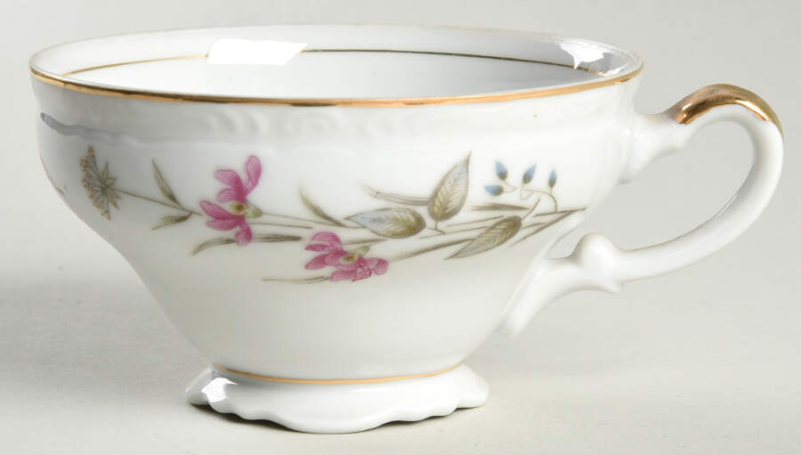 Symphony Footed Cup by Empress (Japan)-1