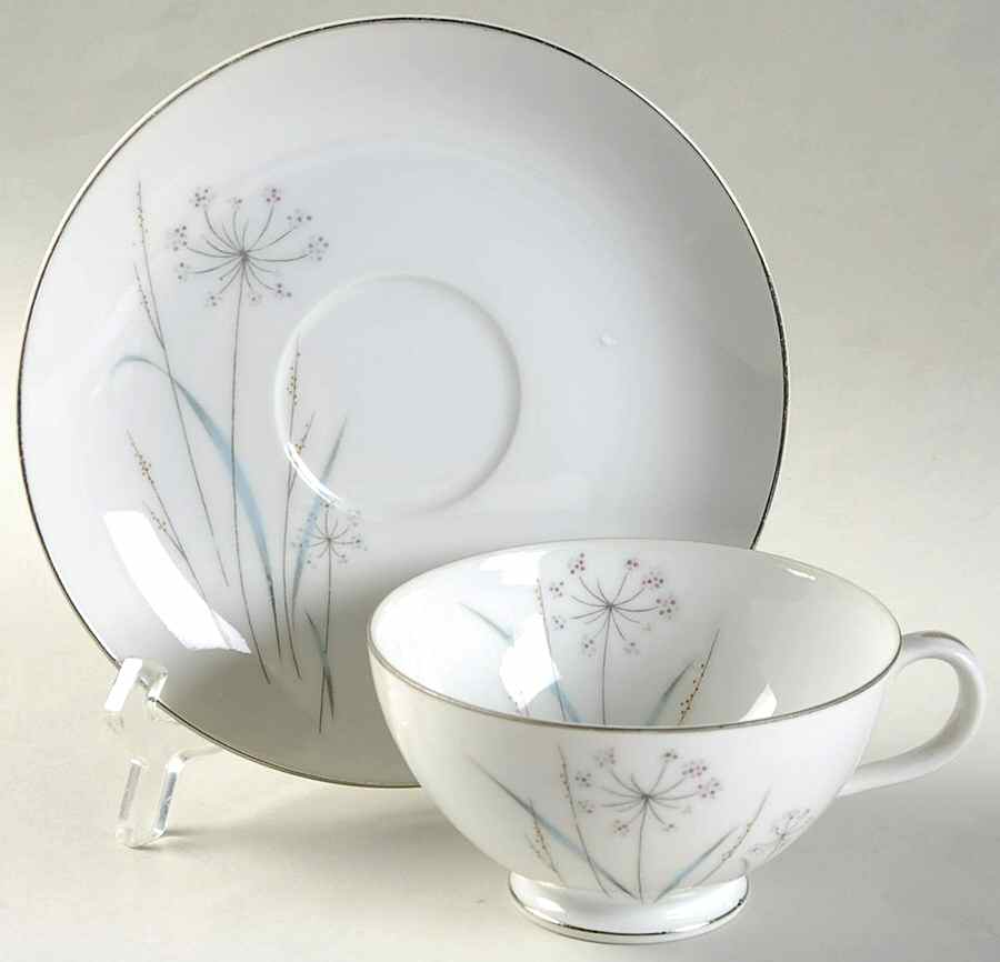 Trousseau Footed Cup & Saucer Set by Empress (Japan)-1
