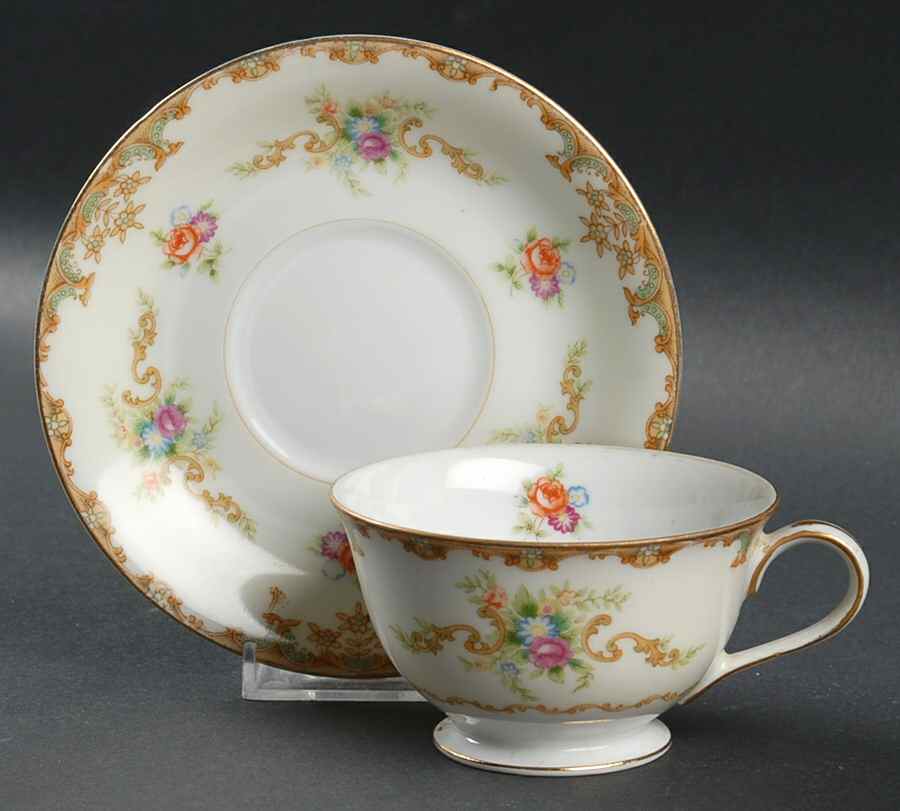 Windmere Footed Cup & Saucer Set by Empress (Japan)-1