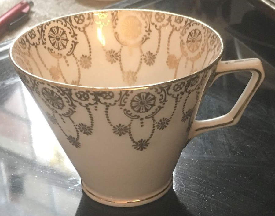 Pendant Flat Cup by Royal Albion-1