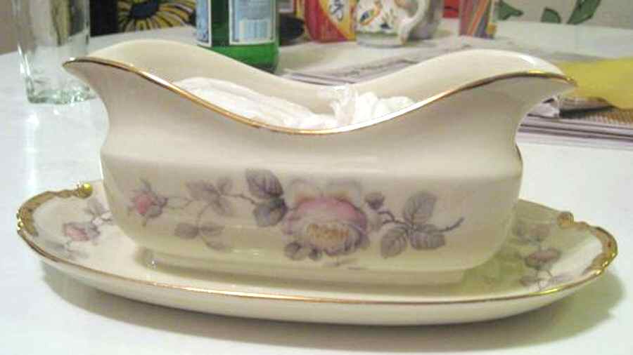 7664 Gravy Boat with Attached Underplate by Epiag-1