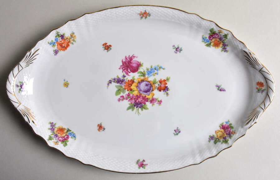 8462 16" Oval Serving Platter by Epiag-1