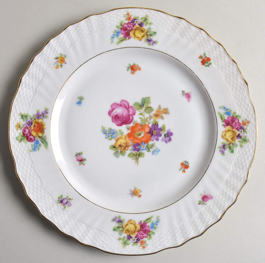 8462 Dinner Plate by Epiag-1